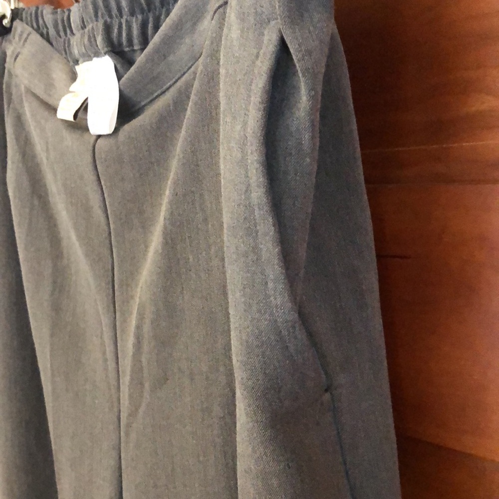 Grey slacks - Picture 3 of 4